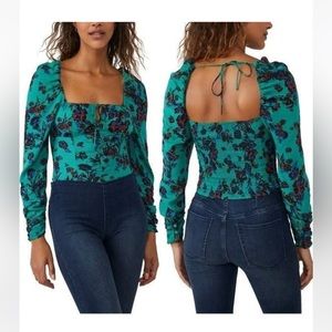 Free people Hilary Print Keyhole Neck Top - small NWT